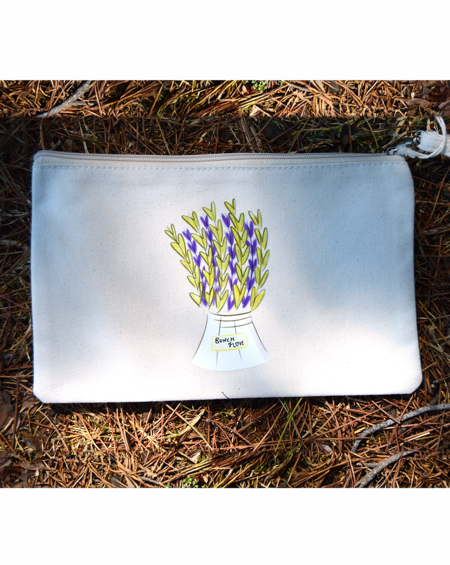 Trousse illustrée "Bunch of love", vue de face à plat